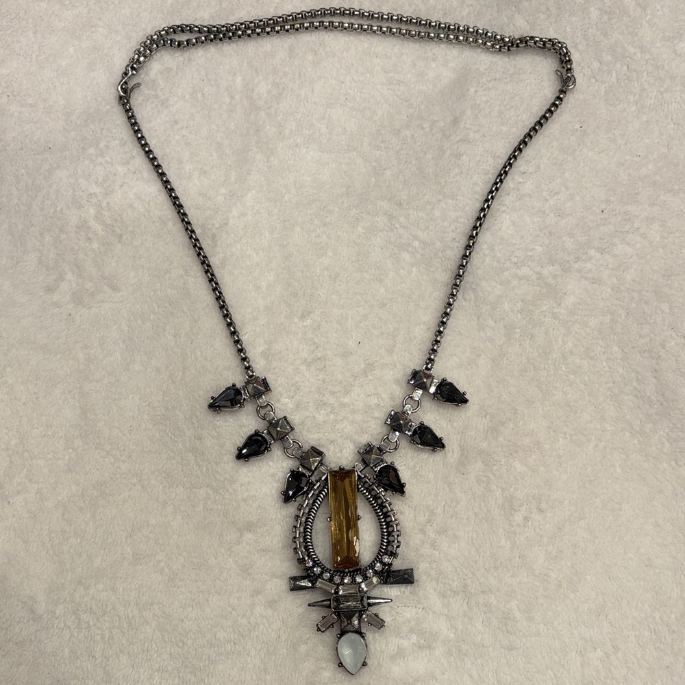 Elegant Silver and Gold Pendant Necklace